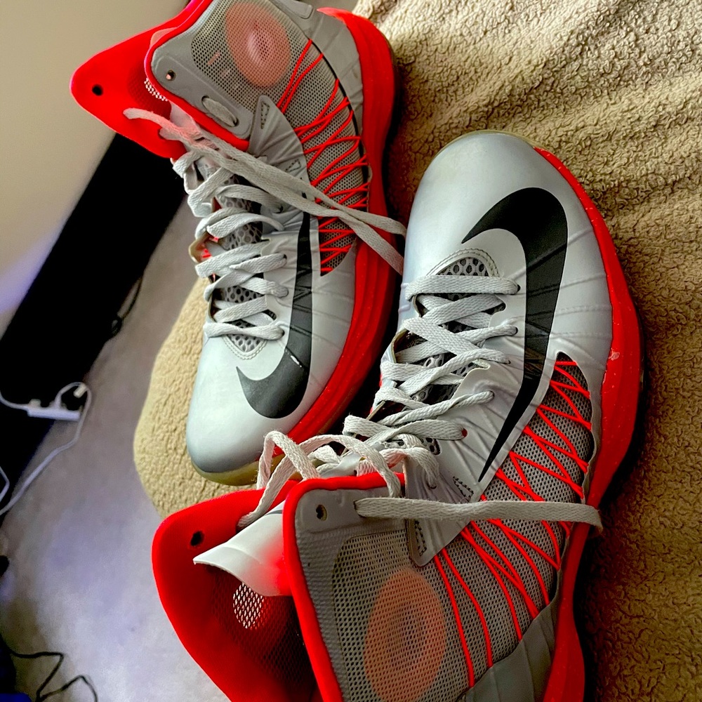 Nike Hyperdunk - image 1